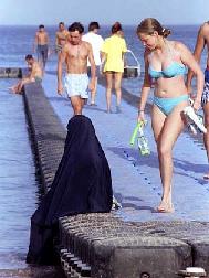 Femrat myslimane ne verime Burkabikini